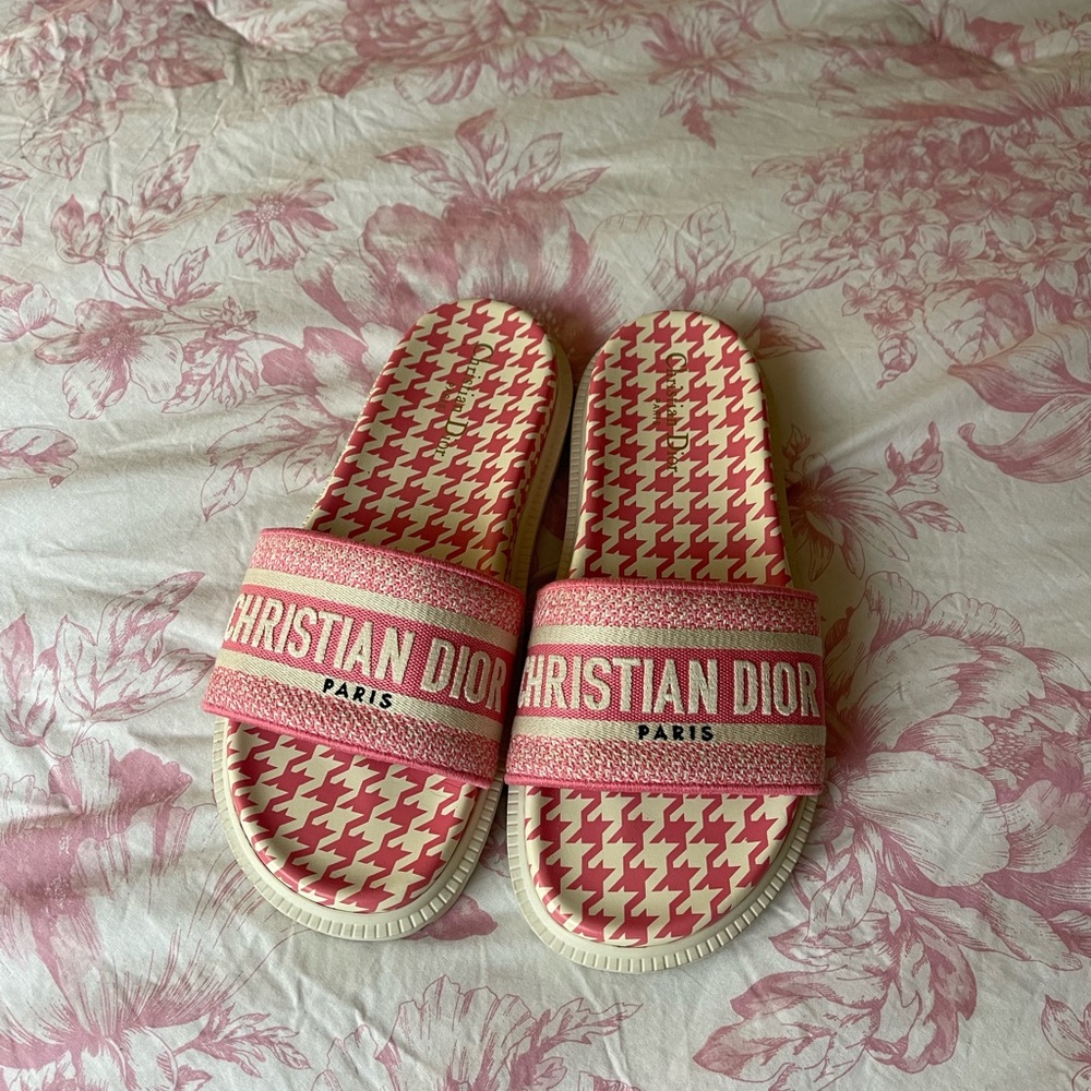 Christian Dior Dway Pink Slides